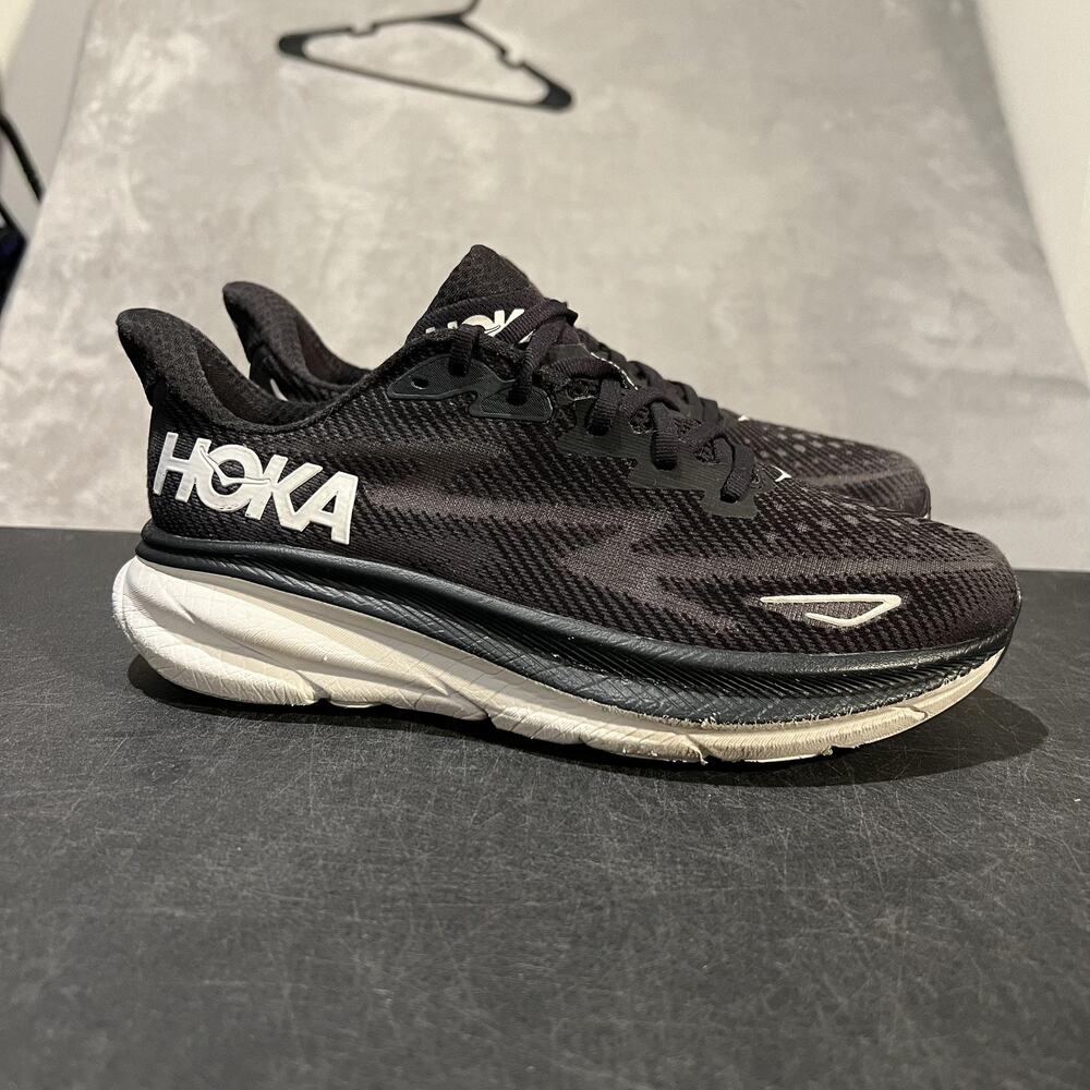 Hoka One One Clifton 9 Shoes Mens Size 8 Black White Running Sneakers Athletic